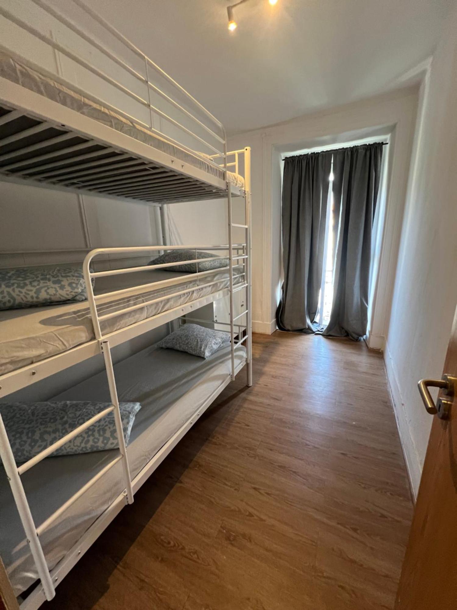 Bagetti Hostel Only For Girls Лиссабон Экстерьер фото
