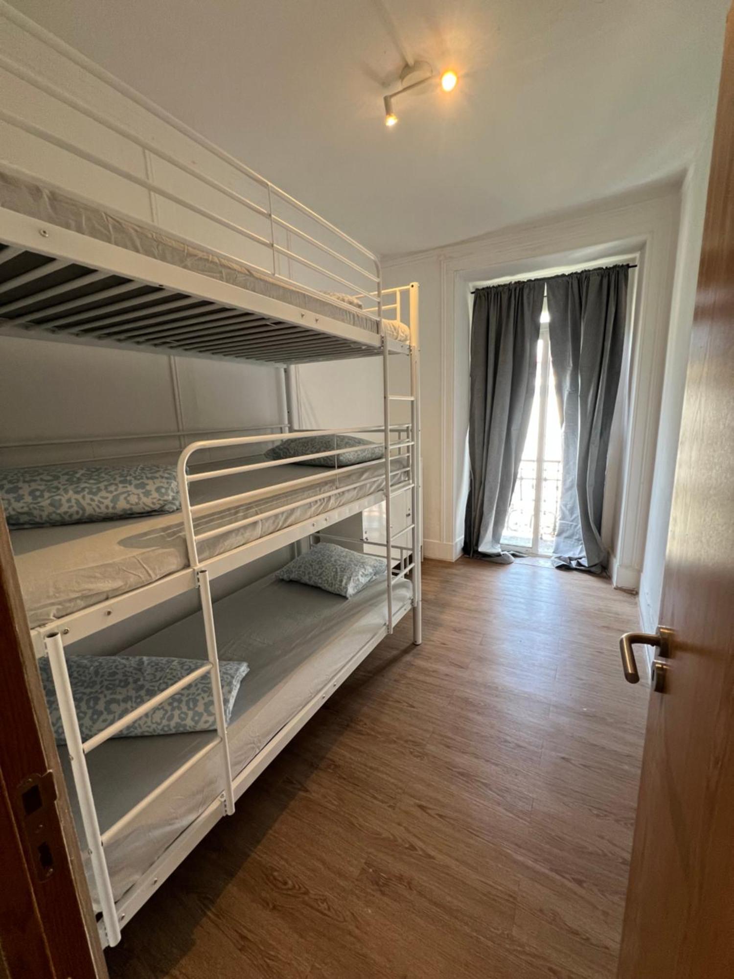 Bagetti Hostel Only For Girls Лиссабон Экстерьер фото