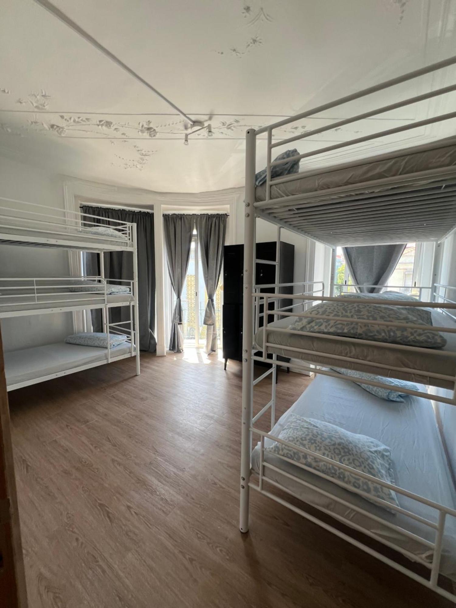 Bagetti Hostel Only For Girls Лиссабон Экстерьер фото